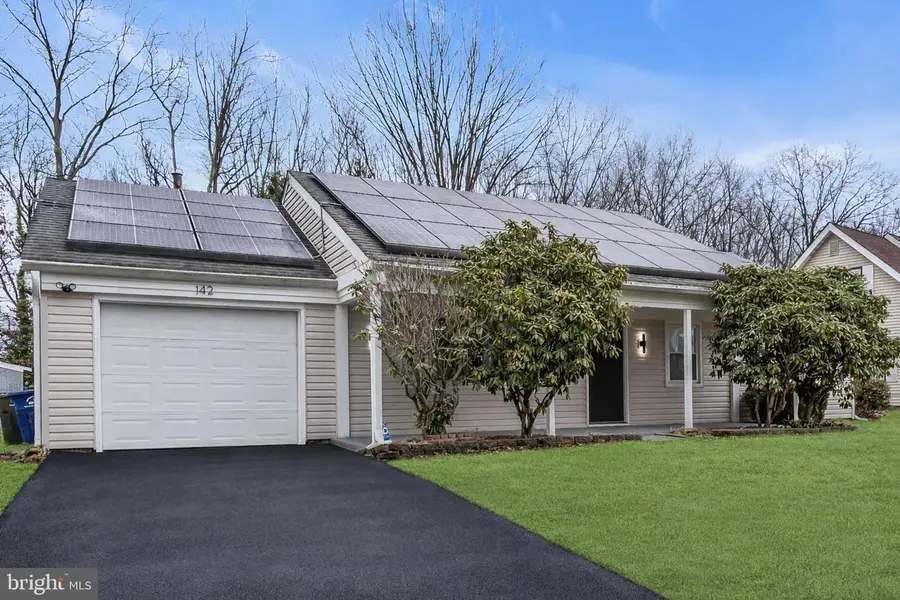 142 Eastbrook Ln, Willingboro, NJ 08046 - Image #2