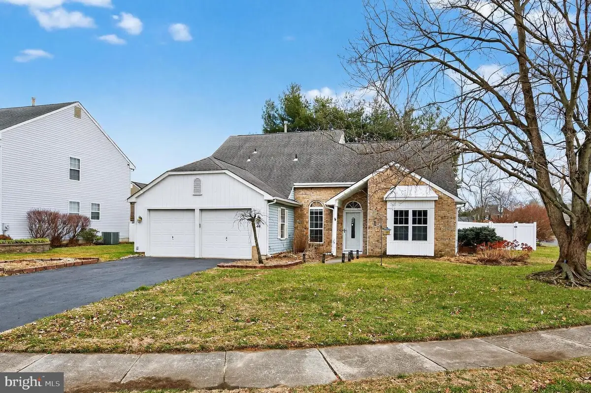 44 Brook Drive, Burlington, NJ 08016 - Image #1