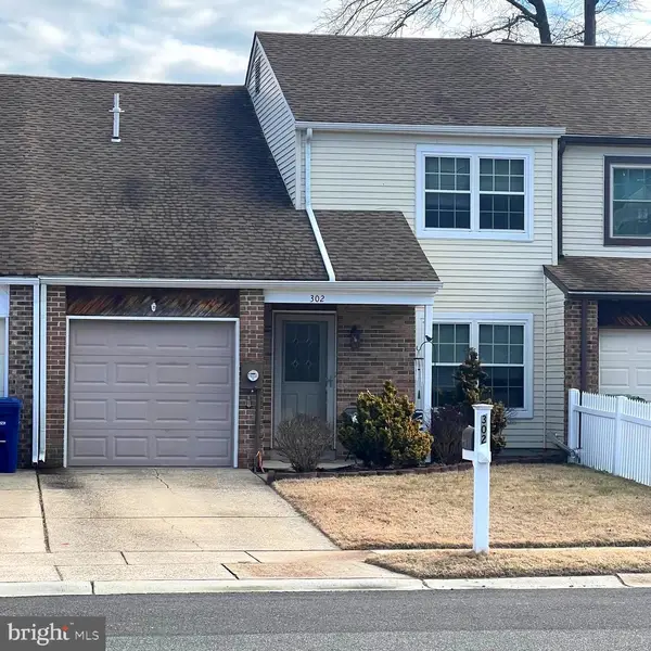 302 Foxwood Ln, MARLTON, NJ 08053