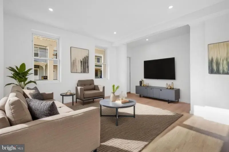 525 York St, Burlington, NJ 08016 - Image #2