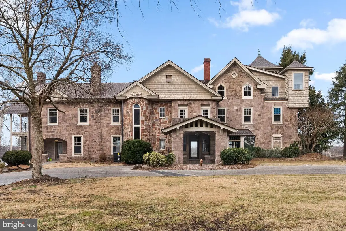 227 Cliff Ave, Edgewater Park, NJ 08010 - Image #1