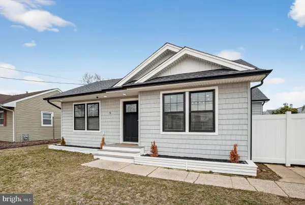 9 Woodbine Ave, MAPLE SHADE, NJ 08052