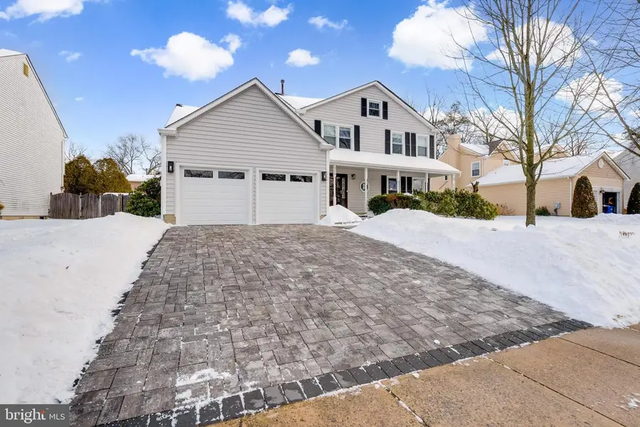 514 Foxwood Dr, Mount Laurel, NJ 08054 - Image #2