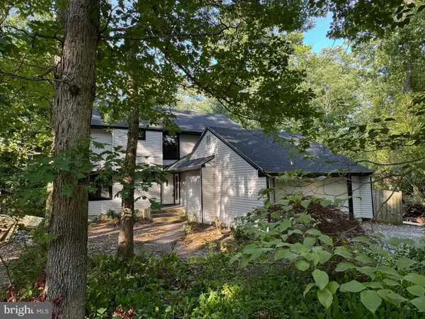 18 Forest Ln, TABERNACLE, NJ 08088