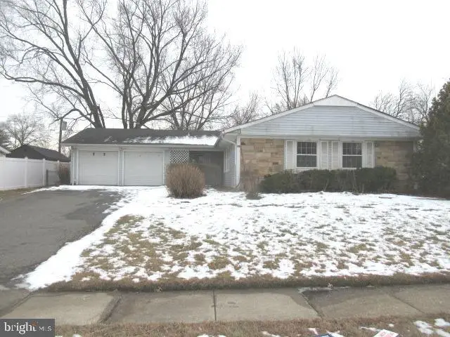 19 Nottingham Dr, Willingboro, NJ 08046 - Image #1