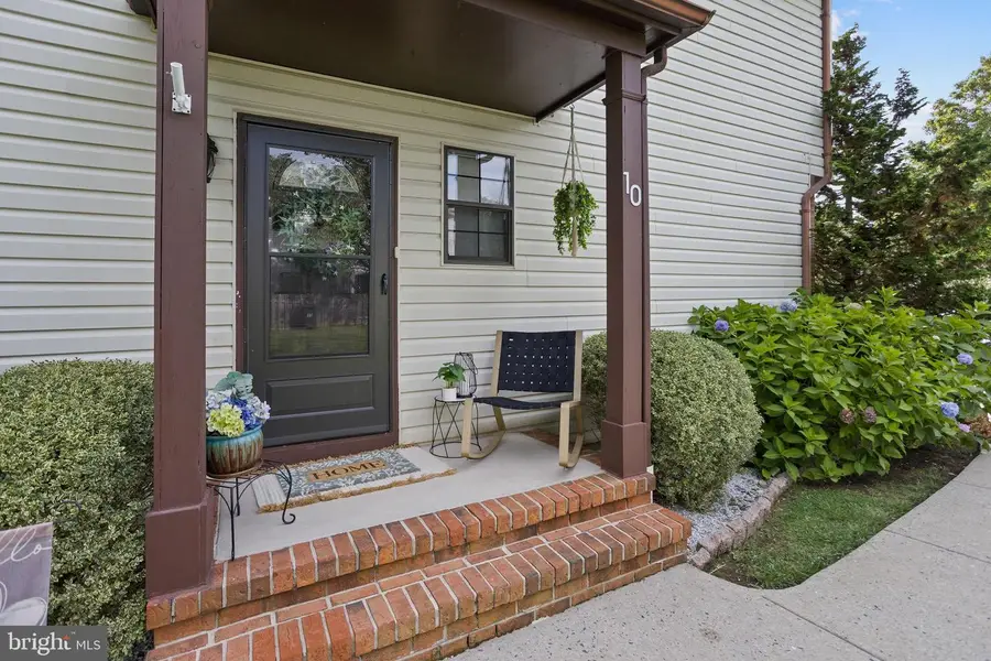 10 Roberts Ct, Bordentown, NJ 08505 - Image #3