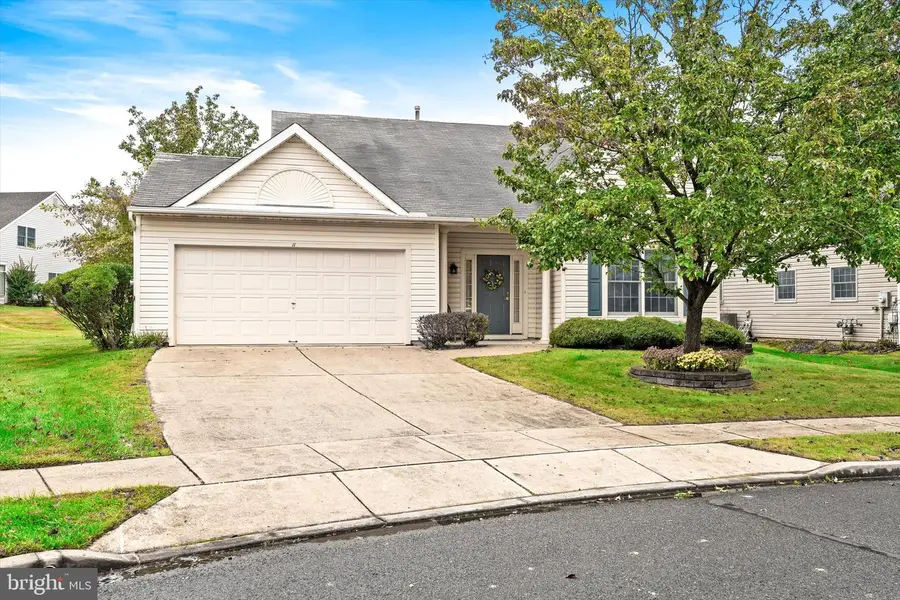 11 Covered Bridge Cir, Columbus, NJ 08022 - #2