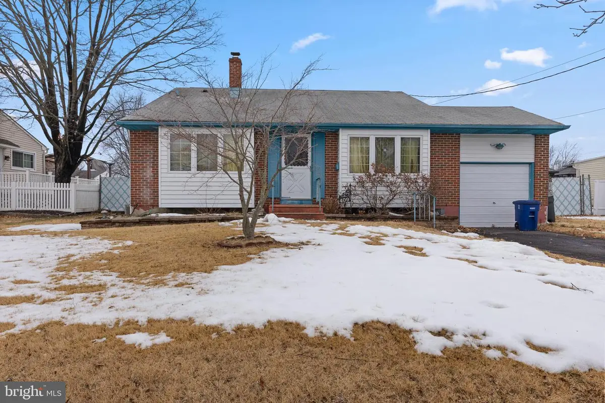 409 N Garden Blvd, Beverly, NJ 08010 - #1