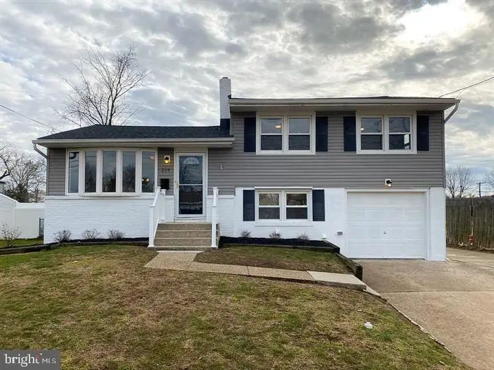 214 Hendrickson Ave, Beverly, NJ 08010 - Image #1