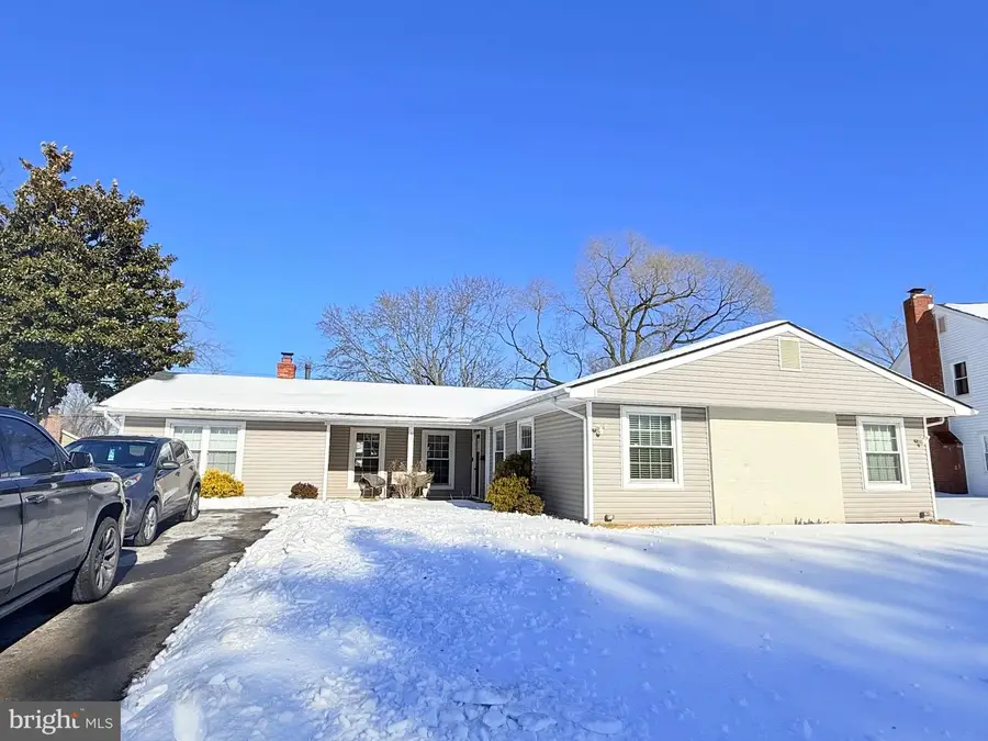 33 New Pond Ln, Willingboro, NJ 08046 - Image #2