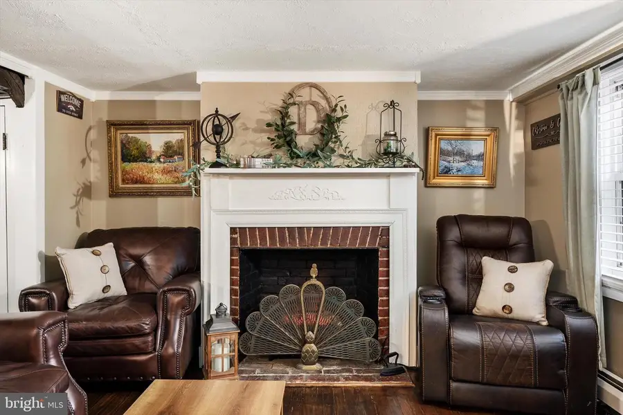 6 W Church St, Bordentown, NJ 08505 - #2