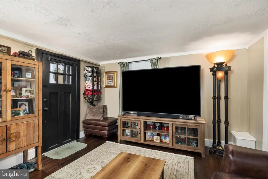 6 W Church St, Bordentown, NJ 08505 - #3