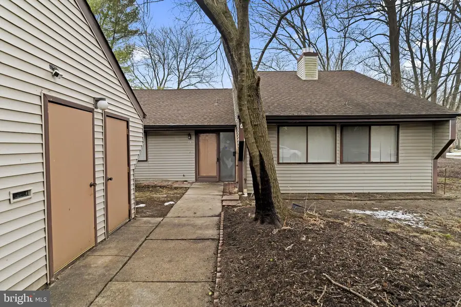 16 E Bluebell Ln, Mount Laurel, NJ 08054 - Image #2