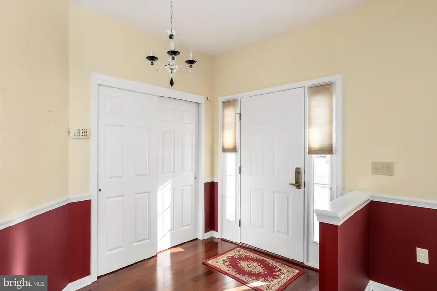 14 Covered Bridge Cir, Columbus, NJ 08022 - Image #3