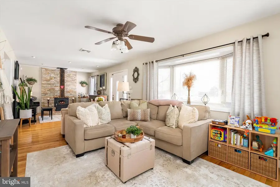 387 Chesterfield-jacobstown Rd, Wrightstown, NJ 08562 - Image #3