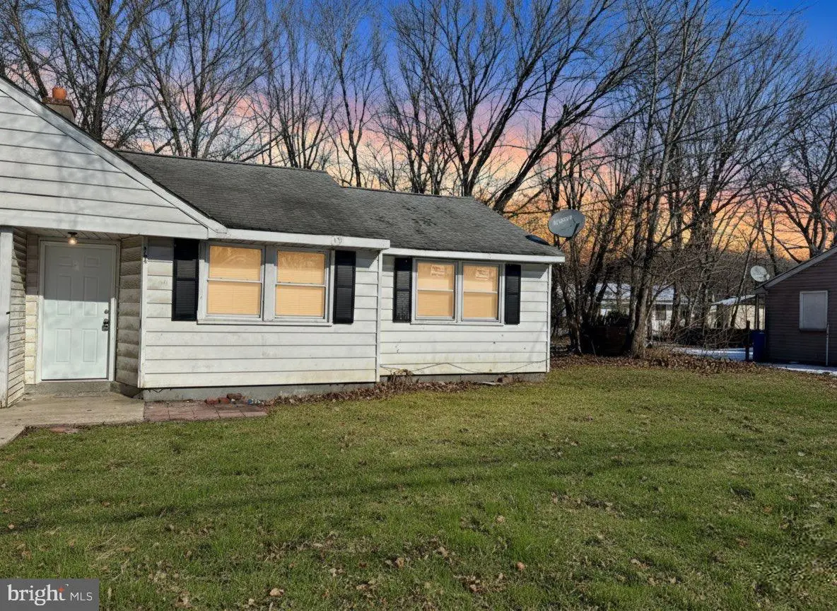 164 Kinsley Rd, Pemberton, NJ 08068 - Image #1