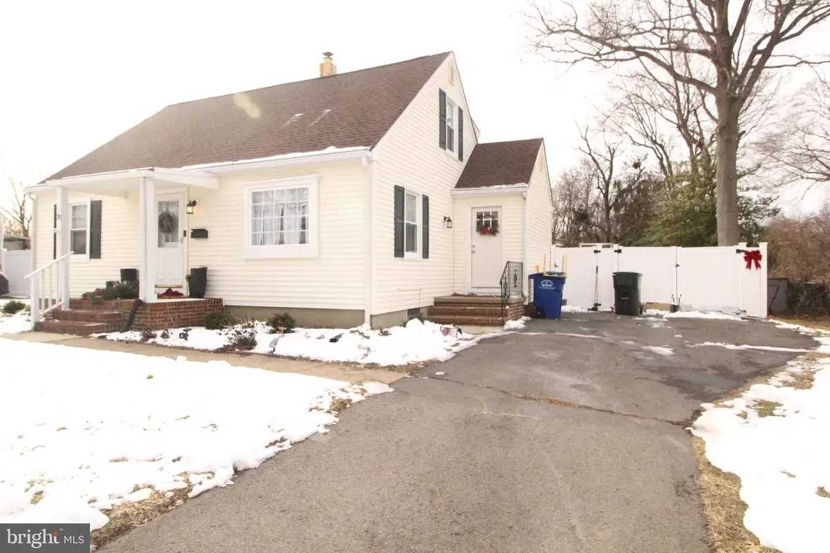 39 Charles Bossert Dr, Bordentown, NJ 08505 - Image #1