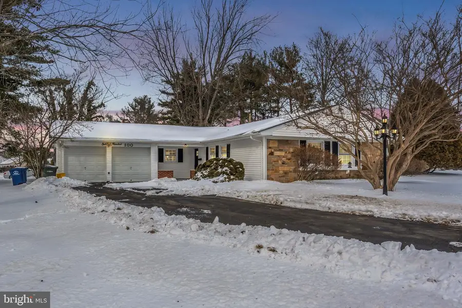 100 Evergreen Dr, Willingboro, NJ 08046 - Image #2