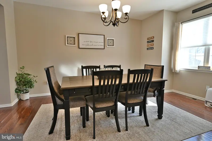 114 Connor Ct, Burlington, NJ 08016 - Image #3