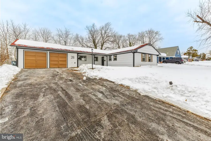 28 Country Club Rd, Willingboro, NJ 08046 - Image #2