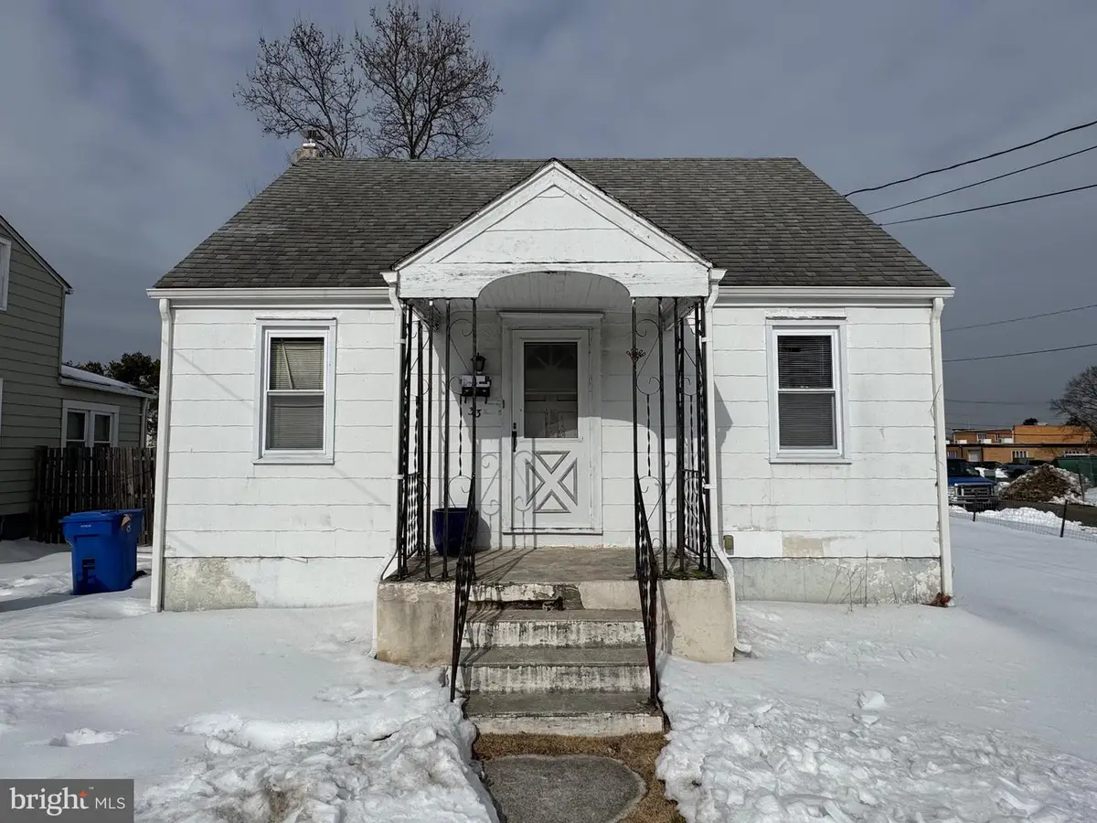 33 Morris Ave, Burlington, NJ 08016 - #1