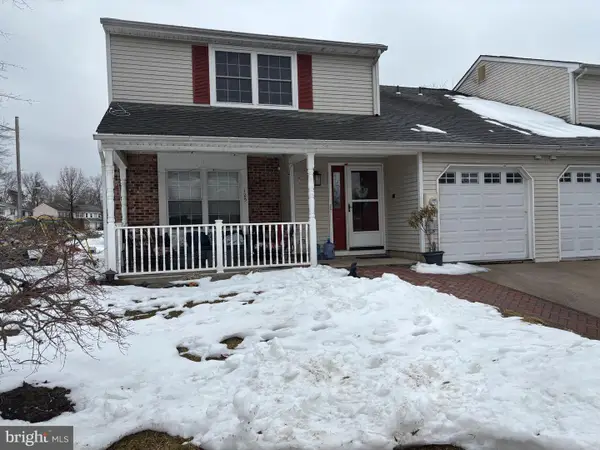 125 Sharrow Ln, MOUNT LAUREL, NJ 08054