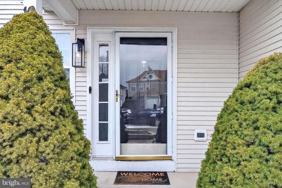 10 Stratford Ct, Burlington, NJ 08016 - #2