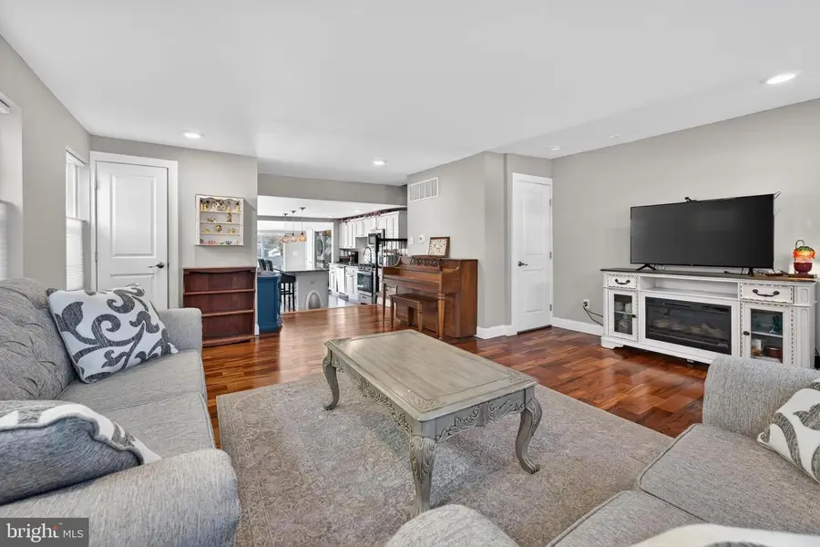 54 Hanover St., Pemberton, NJ 08068 - #3