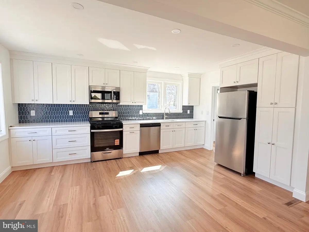 42 Spruce Ave, Maple Shade, NJ 08052 - #1