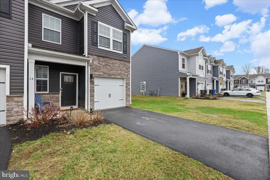 14 Peregrine Way, Burlington, NJ 08016 - #3