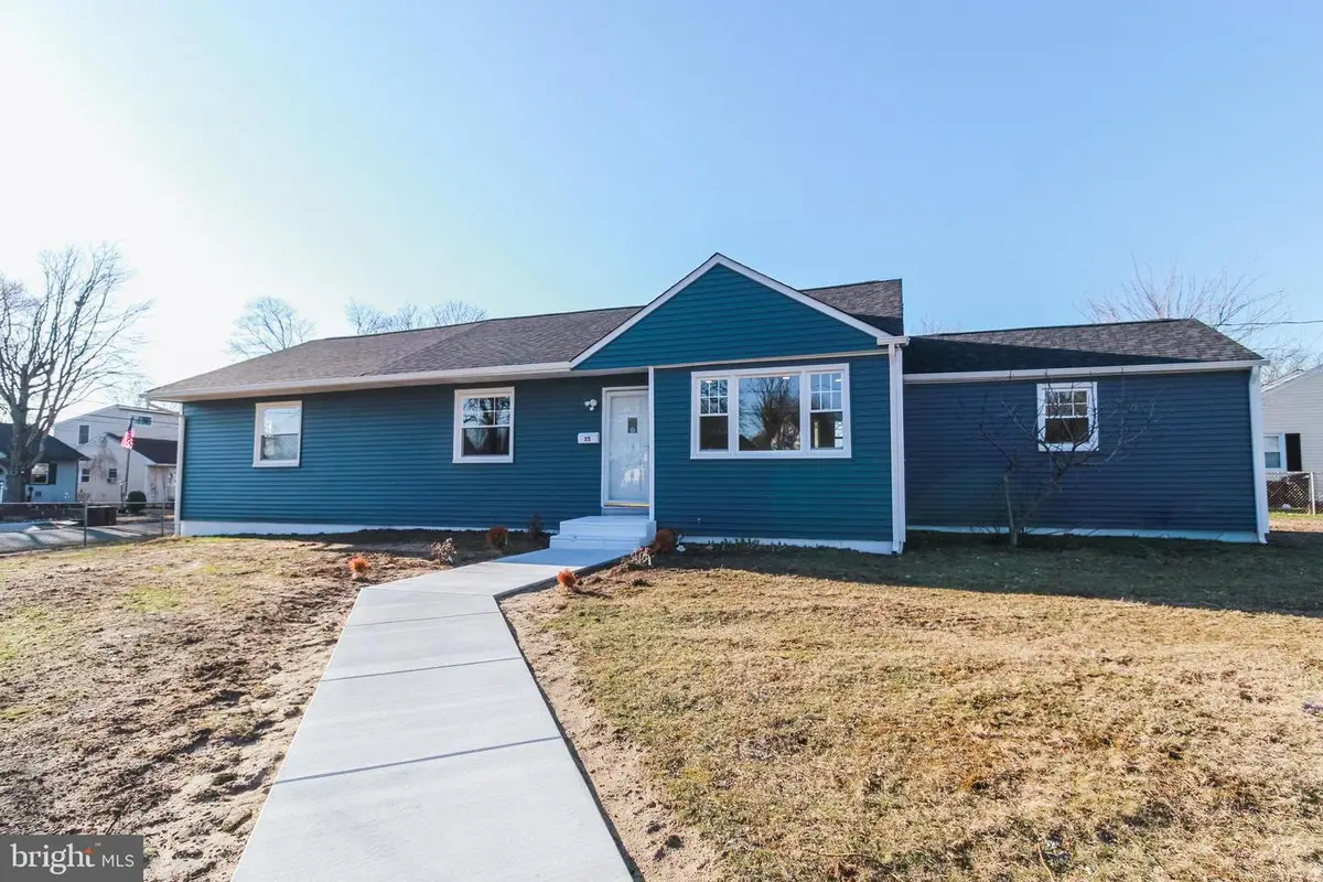 35 Farnsworth Ave, Maple Shade, NJ 08052 - #1