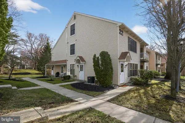 269-a Everly Ct, MOUNT LAUREL, NJ 08054