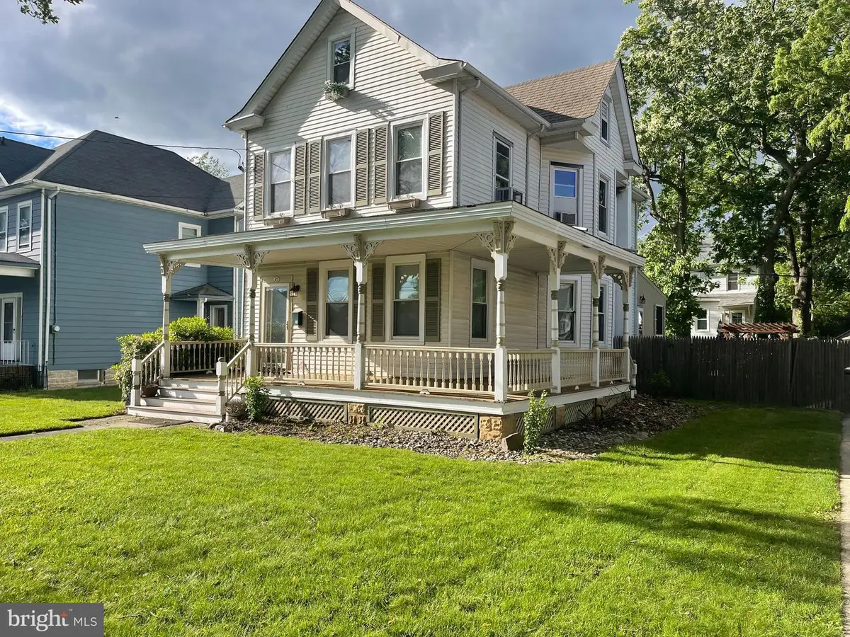 315 W Front St, Florence, NJ 08518 - #1