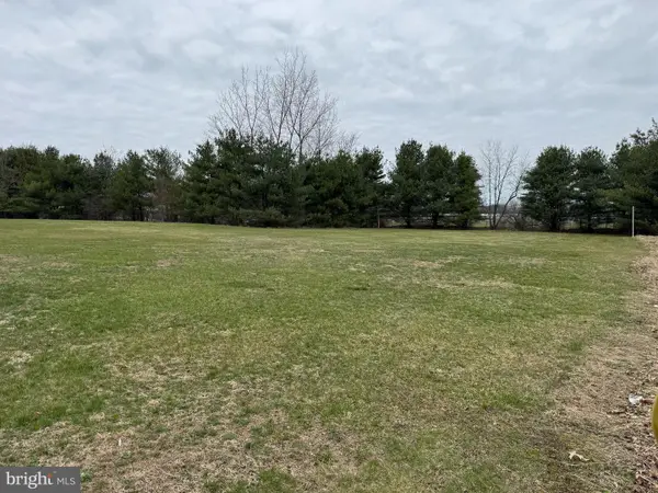 2551 Saylors Pond Rd, JOBSTOWN, NJ 08041