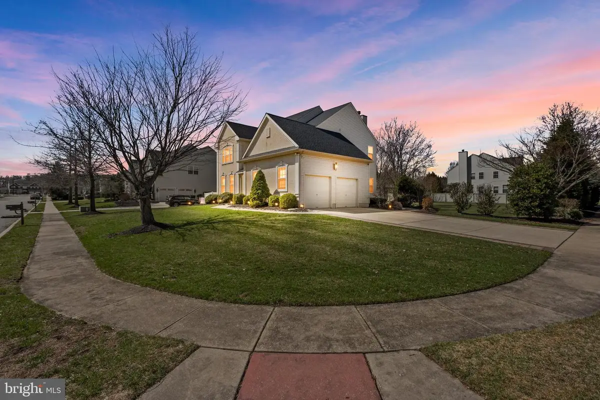 9 Waters Edge Dr, Riverside, NJ 08075 - #1