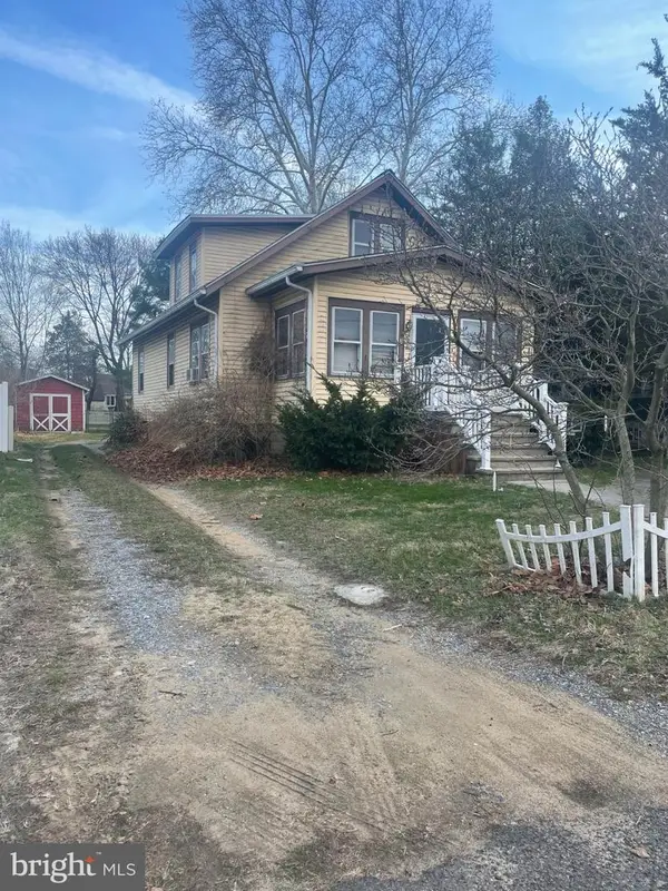 126 Thomas Ave, MAPLE SHADE, NJ 08052