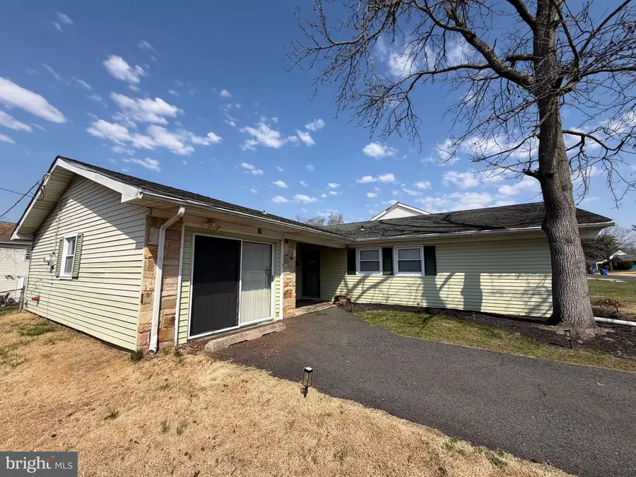 15 Hampton Ln, Willingboro, NJ 08046 - #2