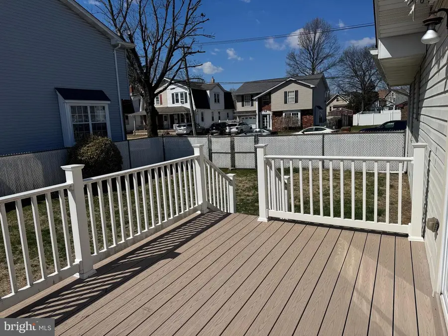 800 Bridgeboro St, Riverside, NJ 08075 - #3