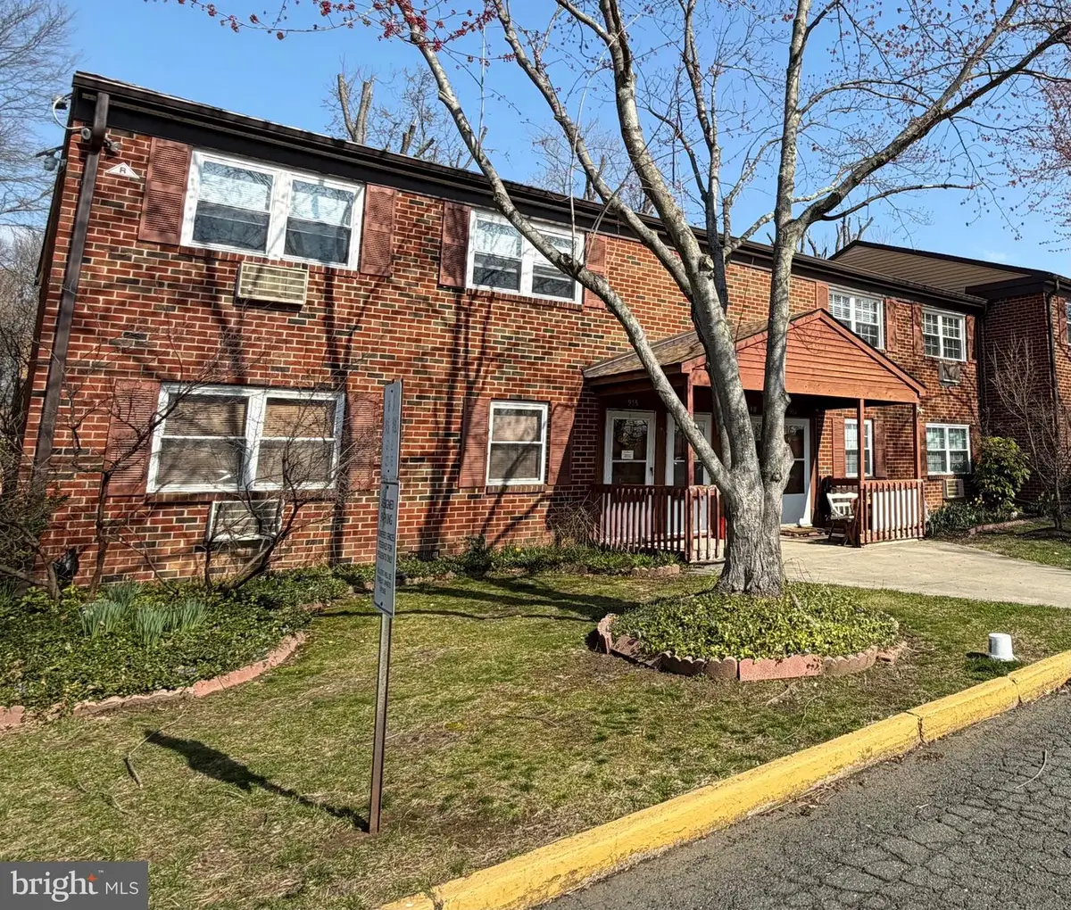 913 Garnet Dr, Burlington, NJ 08016 - #1