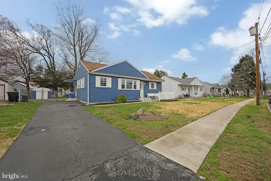 24 Woodbine Ave, Maple Shade, NJ 08052 - #2