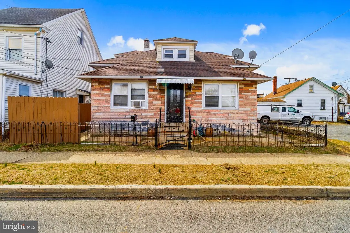 208 Kossuth St, Riverside, NJ 08075 - #1