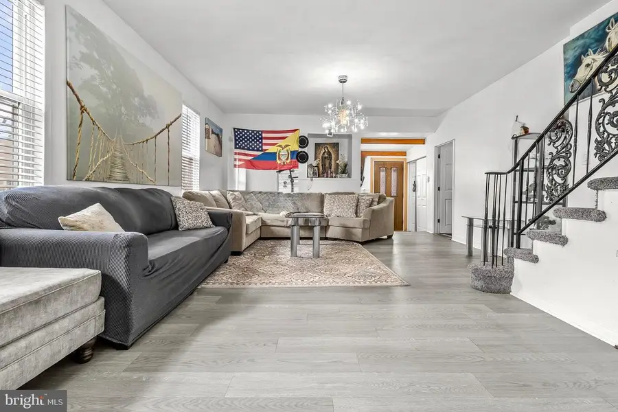 208 Kossuth St, Riverside, NJ 08075 - #3