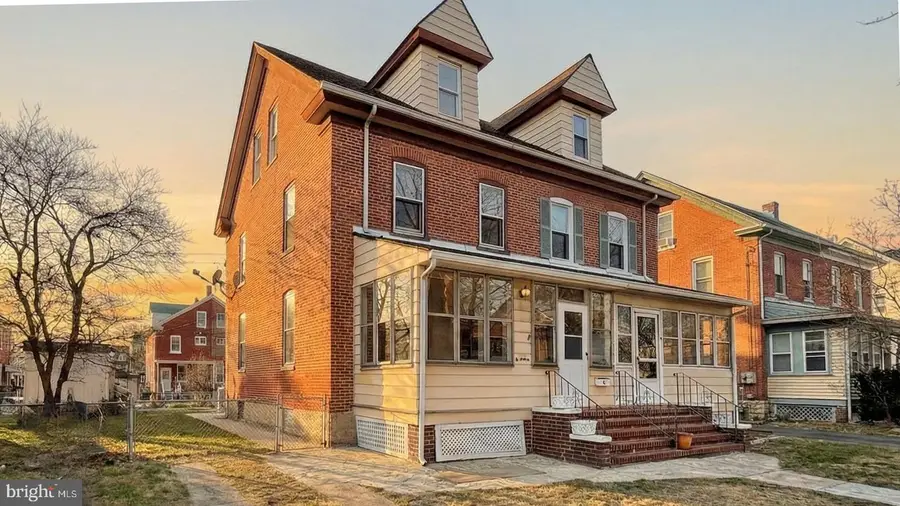 19 4th Ave, Roebling, NJ 08554 - #2