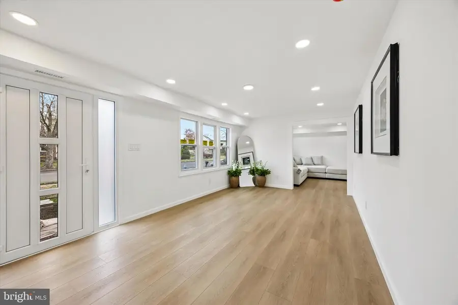 16 Buckingham Rd, Marlton, NJ 08053 - #2