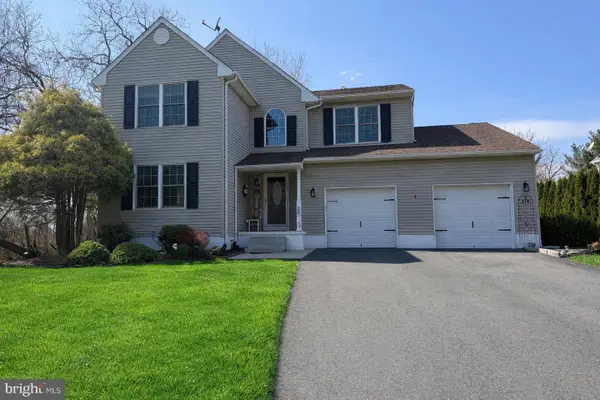 20 Valley Forge Rd, BORDENTOWN, NJ 08505