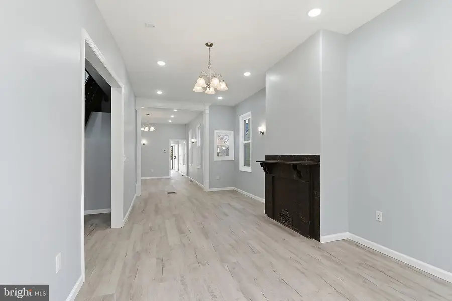 217 W Union St, Burlington, NJ 08016 - #3