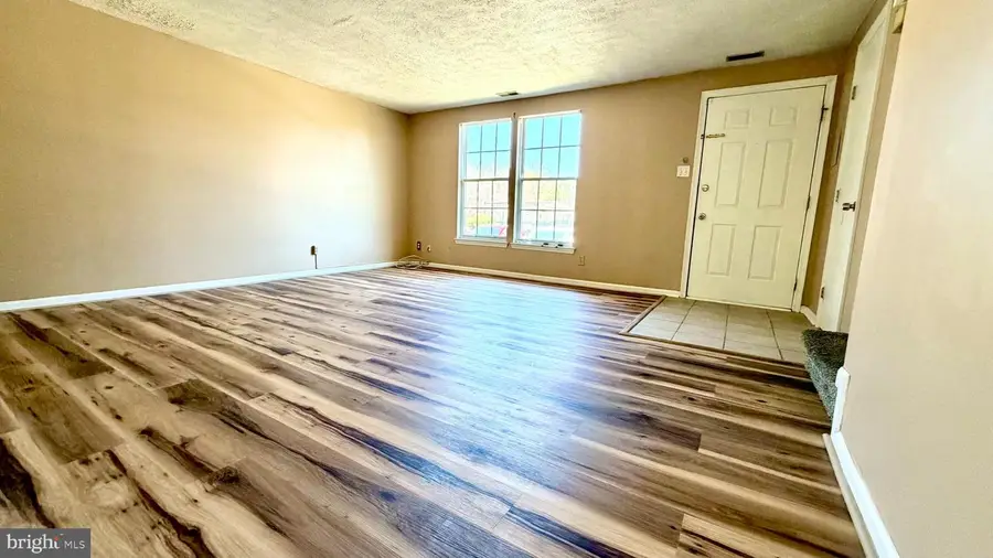 25 Dorchester Cir, Marlton, NJ 08053 - #3