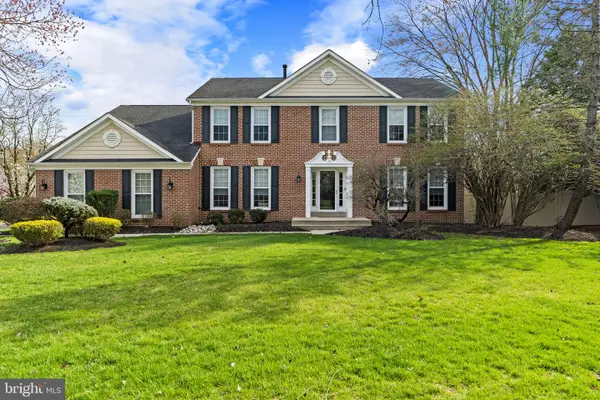 1 Broadacre Ct, MOUNT LAUREL, NJ 08054