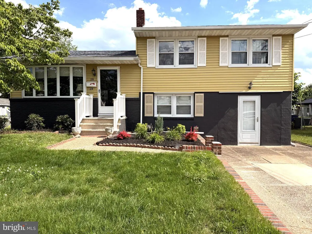 28 Washington Ave, Beverly, NJ 08010 - #1