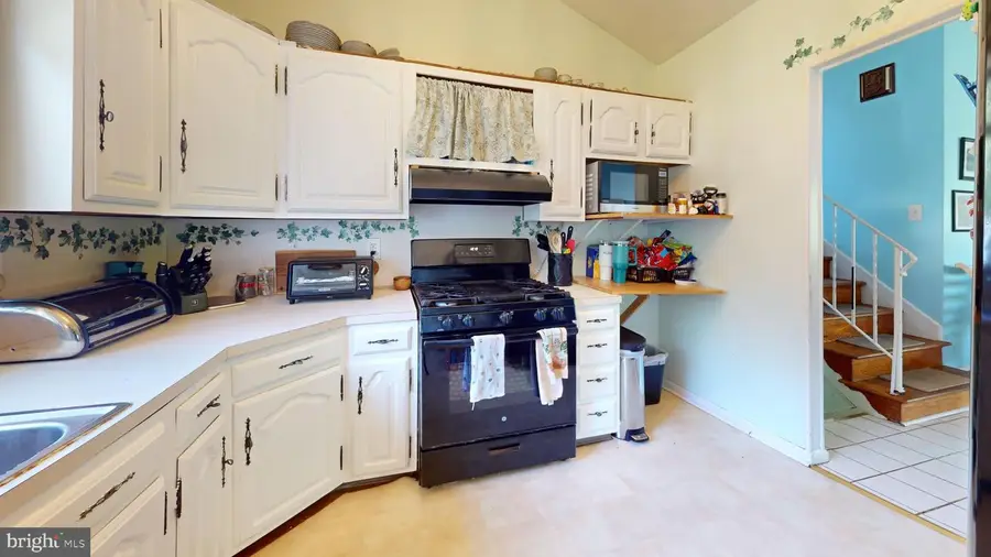 28 Washington Ave, Edgewater Park, NJ 08010 - #2